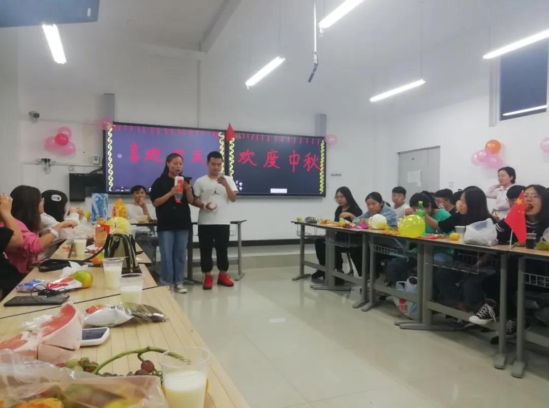 10.8班级故事01.jpg