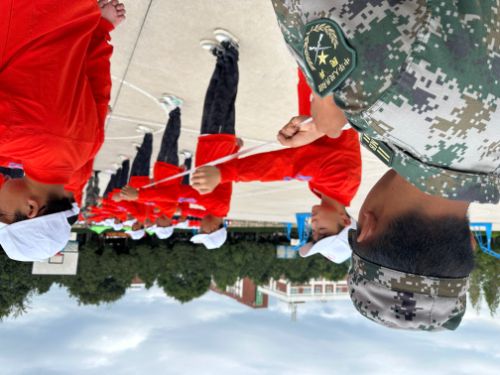 【魅力工程】-军训进行时（一）——身穿红服少年气，神采飞扬正青春 第 2 张