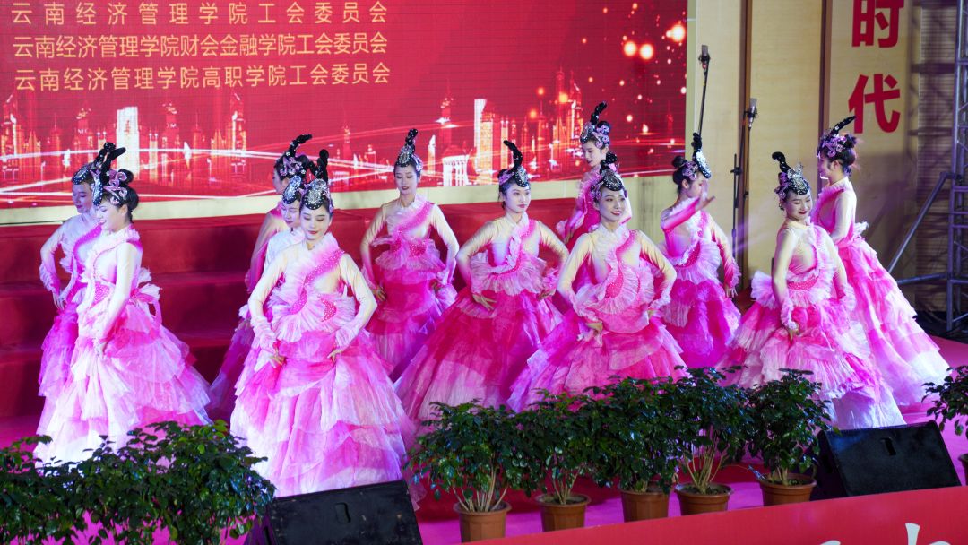 燃！经管教师唱响红色经典，踔厉奋进新征程 第 29 张