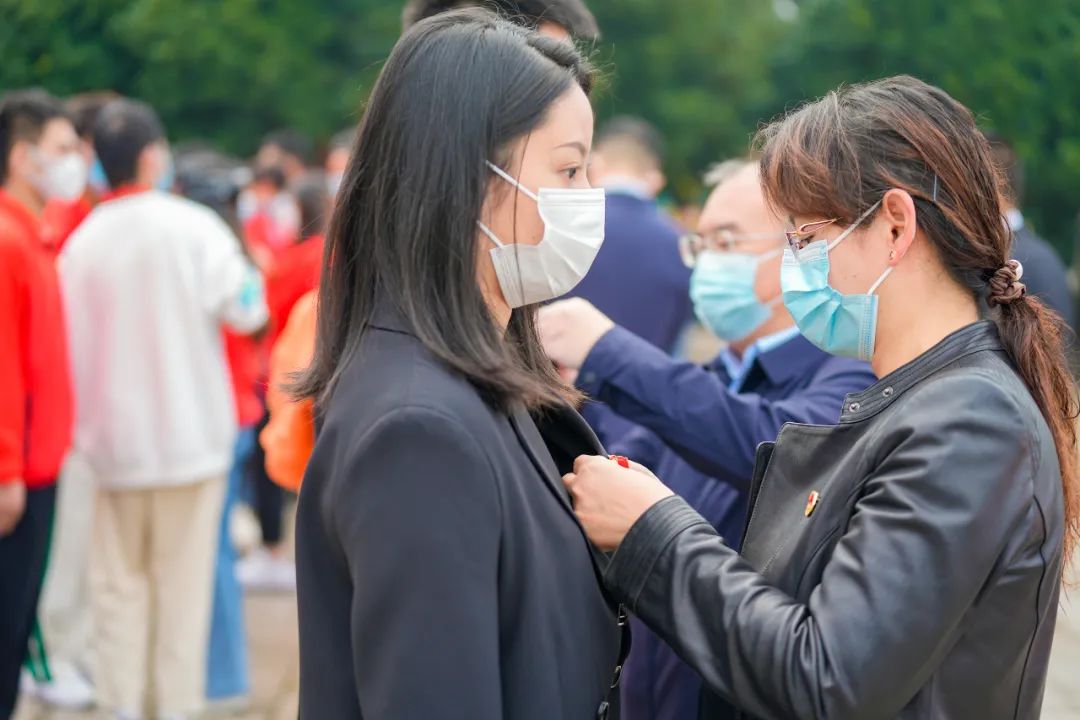 同心祝愿！云经管举行升旗仪式，共祝祖国生日快乐！ 第 10 张