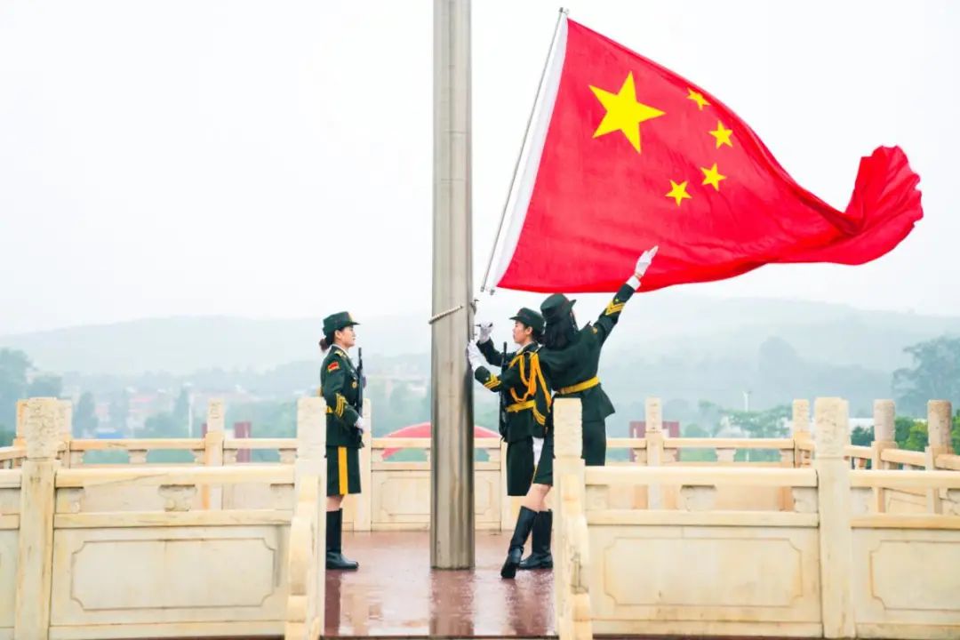 百年华诞 红心向党 | 云南经济管理学院师生党员集中收看建党100周年庆祝大会 第 5 张