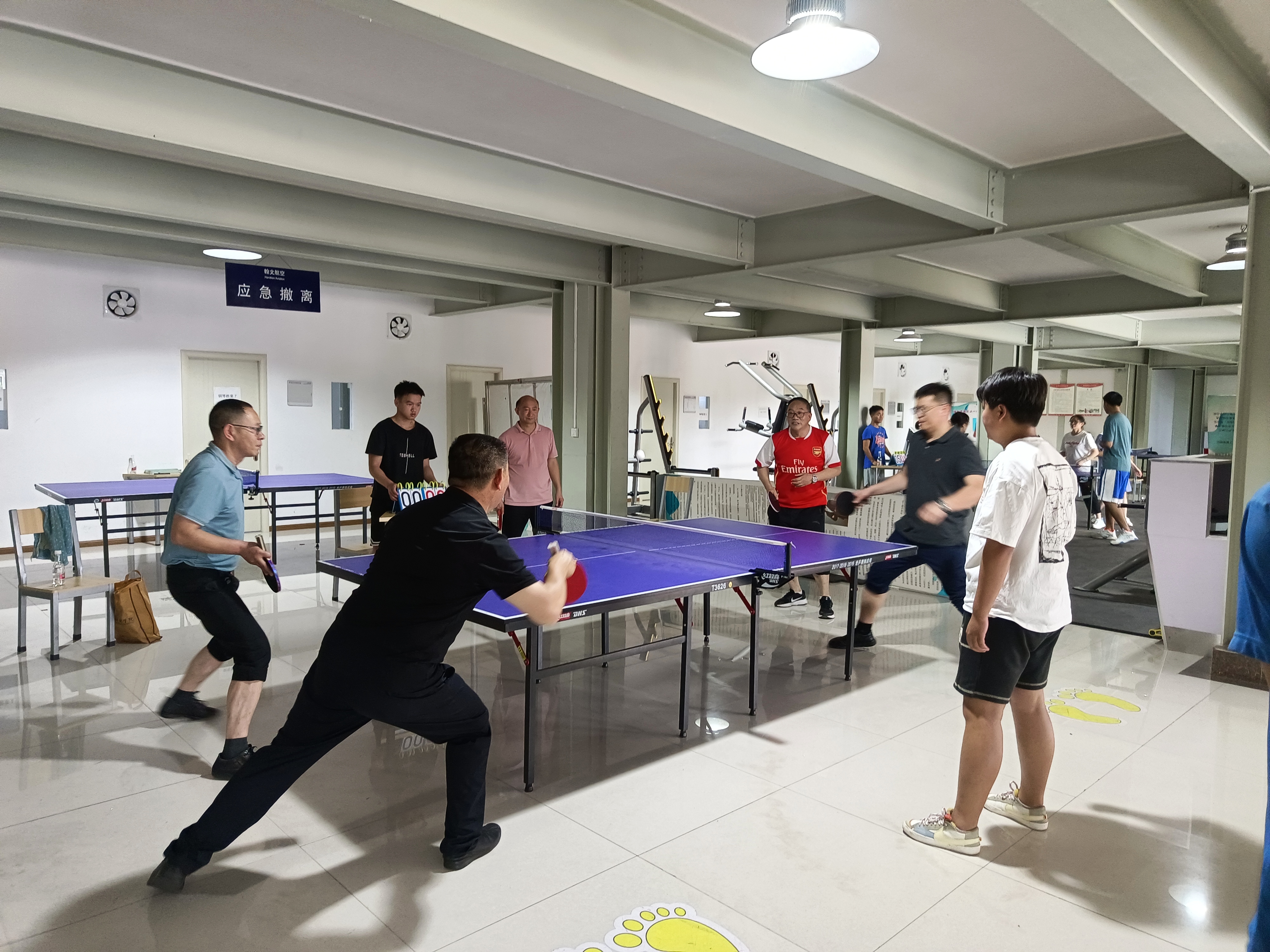 关于举办云南经济管理学院首届教职工  “经管杯”乒乓球赛的通知