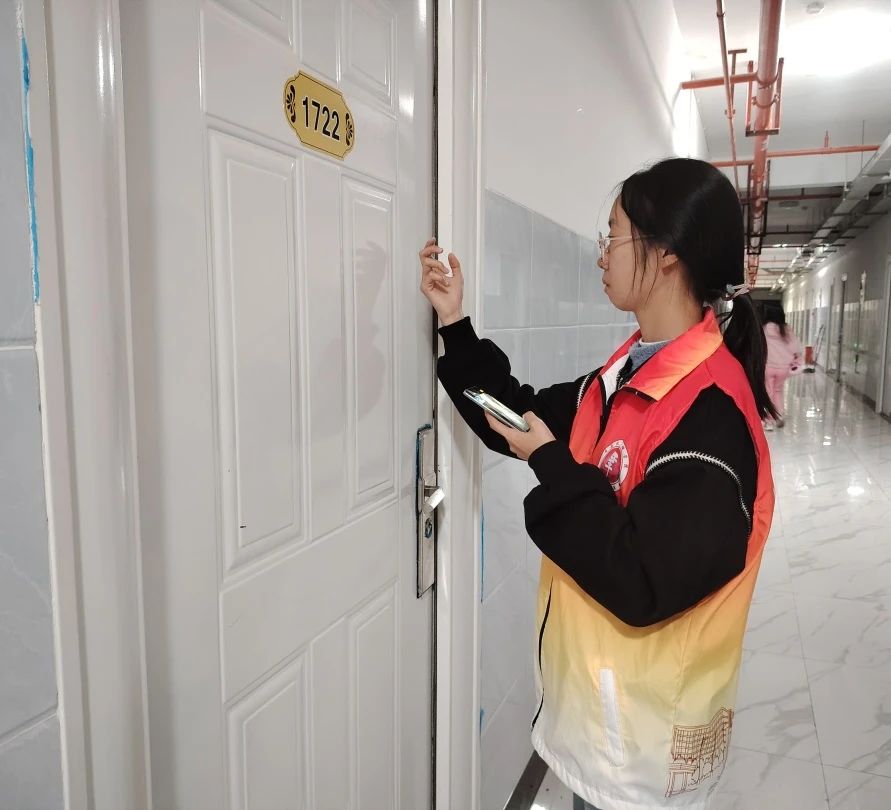 【创美艺传】寝室安全无小事，查寝制度记心间 第 2 张