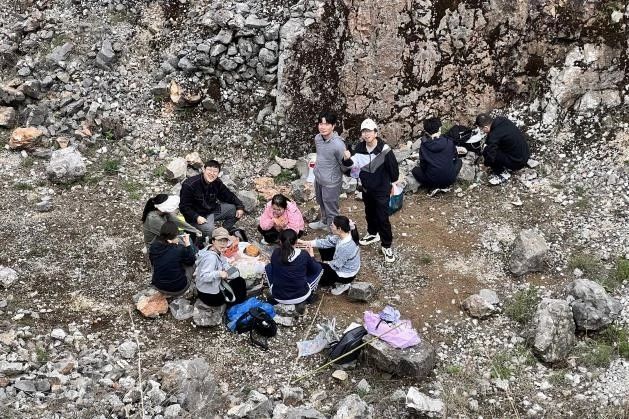 探寻药用植物的奥秘——中药学专业药用植物学课程梁王山中药秘境之行纪实 第 12 张 探寻药用植物的奥秘——中药学专业药用植物学课程梁王山中药秘境之行纪实 第 12 张