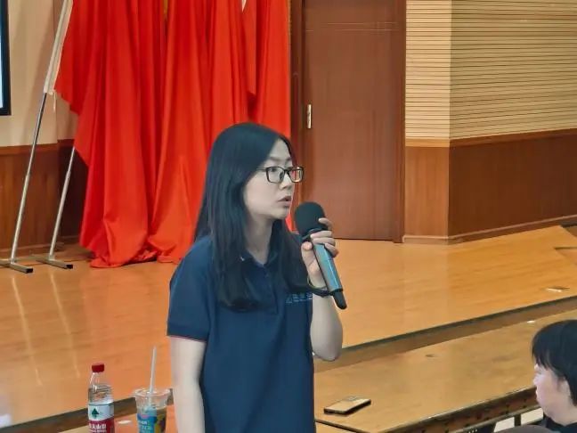 “百日攻坚”冲锋号 跑出就业加速度— 云南经济管理学院医学类专场招聘会圆满举办 第 5 张 “百日攻坚”冲锋号 跑出就业加速度— 云南经济管理学院医学类专场招聘会圆满举办 第 5 张