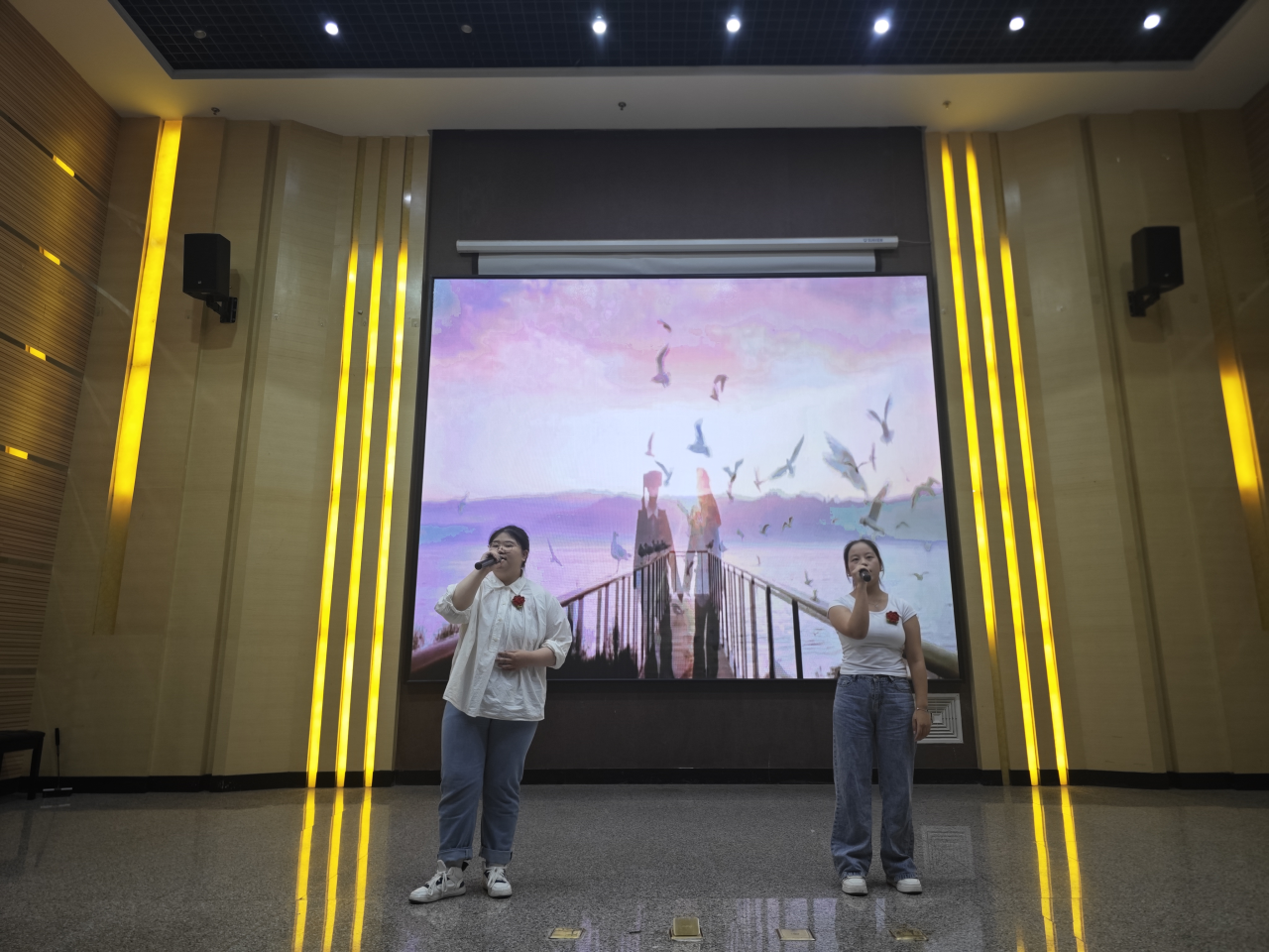 301ff05900798190e4d520547b930d8b.png 301ff05900798190e4d520547b930d8b.png