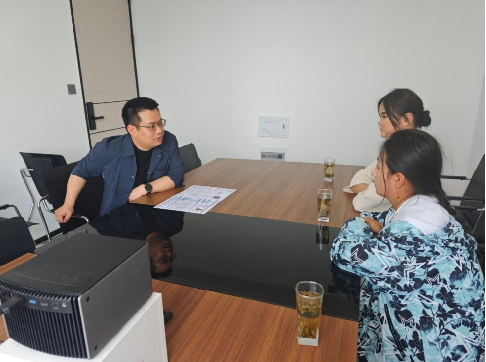 屏幕截图 2025-04-25 234107.png 屏幕截图 2025-04-25 234107.png