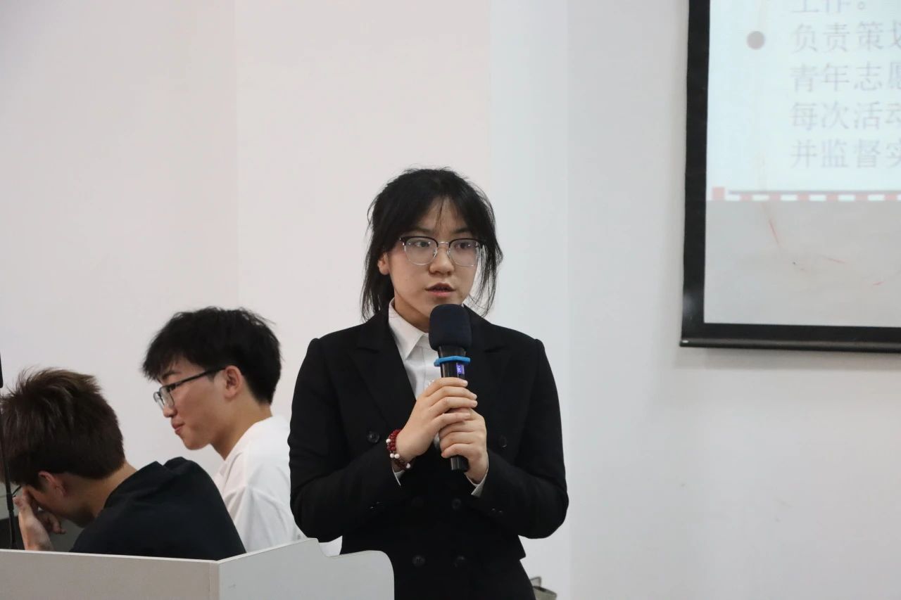 云南经济管理学院医学院学生组织换届:薪火相传,共启新程 第 7 张 云南经济管理学院医学院学生组织换届:薪火相传,共启新程 第 7 张