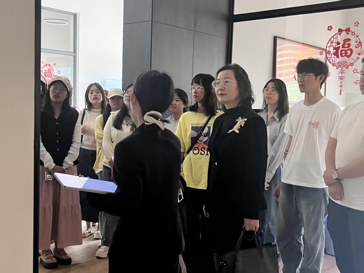 商学院法学专业、青年法学会携手正昱律师事务所开展法律沙龙活动 第 1 张