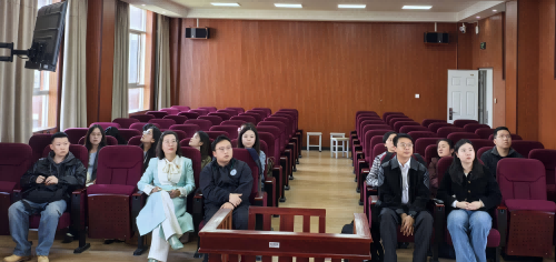 云南经济管理学院法学专业双线并举推进教学创新AI赋能法学教育与法商融合示范课同期举行 第 5 张