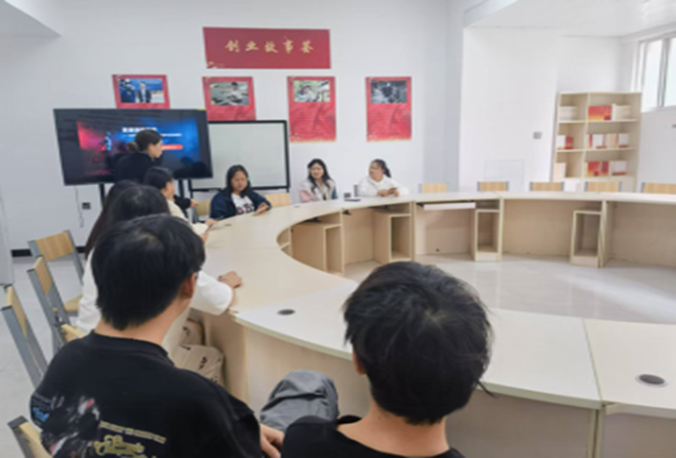 商学院在一站式开展“借数据之光 筑健康之基”活动 第 3 张