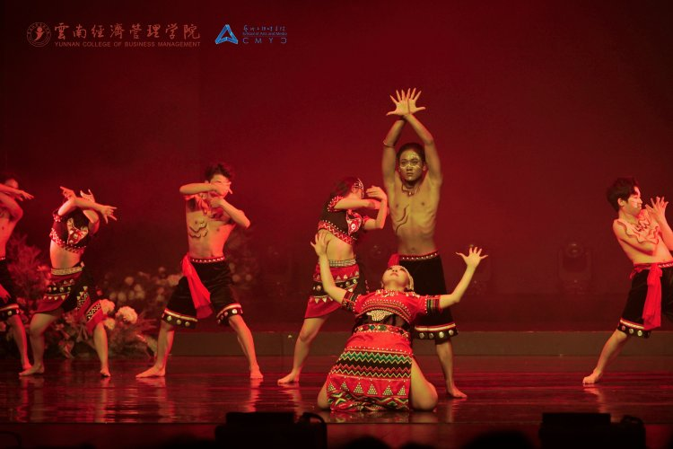万象映界  艺彩绽放——云南经济管理学院艺术与传媒学院2026“万象·映界”展演今日绽放，双馆共赏艺术盛宴 第 36 张